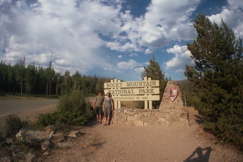 Kawuneeche Visitor Center 1.jpg